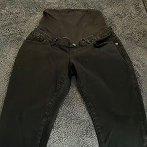 Brand New Abercrombie and Fitch Maternity Black Jeans!